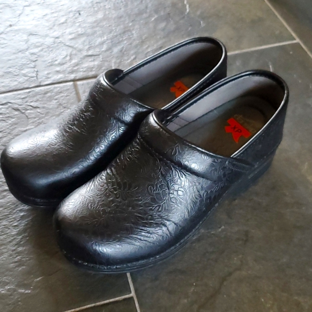 Dansko XP Black leather clogs